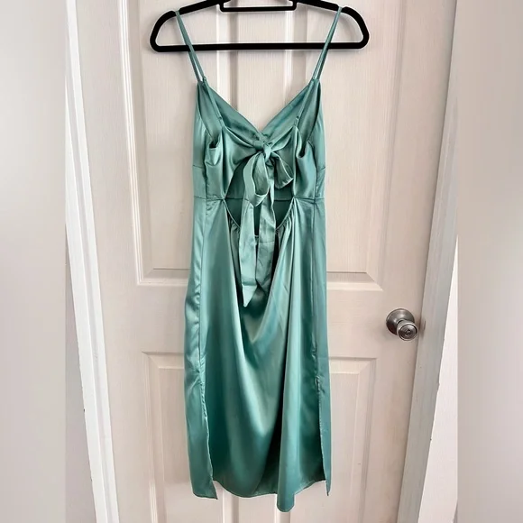 NWOT Hippie Rose Satin Jade Green Halter Tie Back Midi Dress Medium - Picture 4 of 7